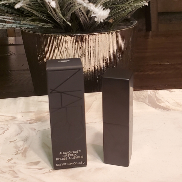 NARS Stefania - Picture 2 of 3